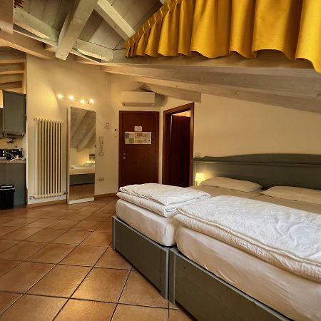 Studio Apartments Baia Azzurra 7 Torbole Sul Garda Eksteriør billede