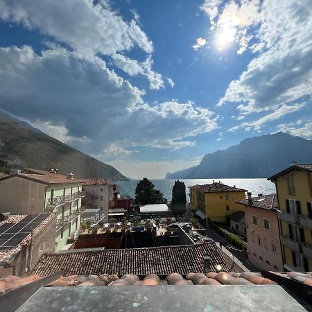 Studio Apartments Baia Azzurra 7 Torbole Sul Garda Eksteriør billede